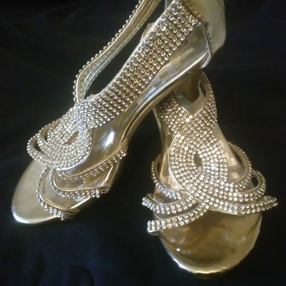 Fabulous Girl's Gold Shoes Size 2